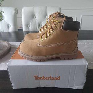 little kids size 11 Timberland